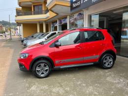 VOLKSWAGEN - CROSSFOX - 2011/2012 - Vermelha - R$ 41.000,00